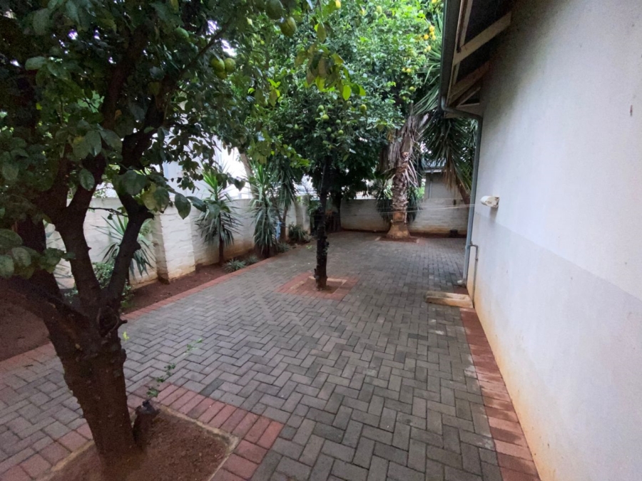 2 Bedroom Property for Sale in Waterval East North West